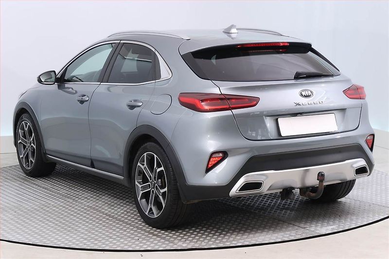 Kia XCeed (2019) 1.6 T-GDI, Automat, Serv.kniha - fotka 4 z 20