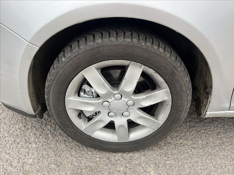 Škoda Roomster 1,4 TDi KLIMA ROZVODY 2x KOLA - fotka 28 z 28