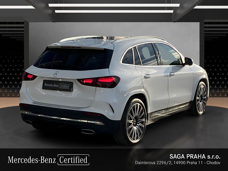 Mercedes-Benz GLA 220 d 4MATIC AMG Line - fotka 4 z 18