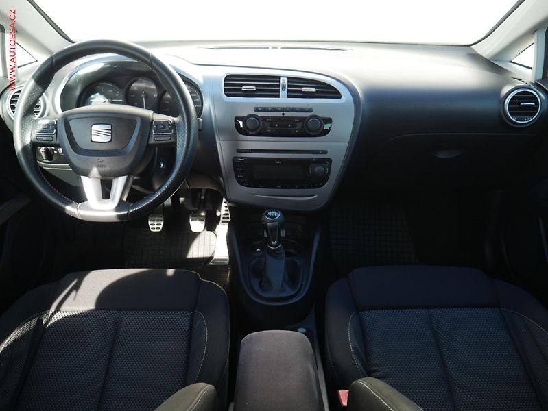 Seat Leon (2009) 2.0TDI, Xenon - fotka 8 z 16