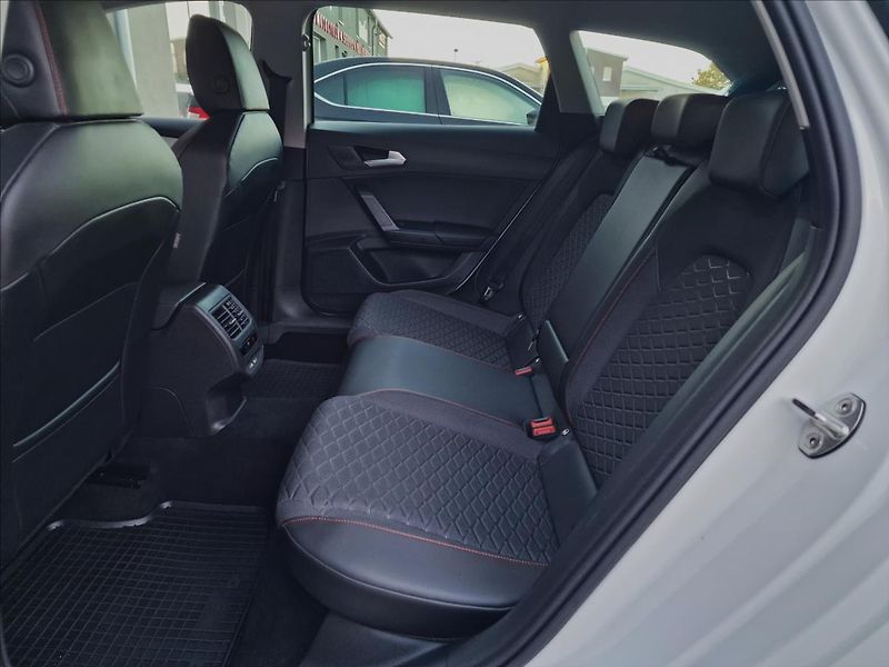 Seat Leon 2.0TDI 110kW DSG FR ST,1.Maj - fotka 17 z 50