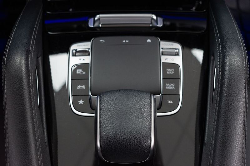 Mercedes-Benz GLE 400d 4M REZERVACE - fotka 26 z 51