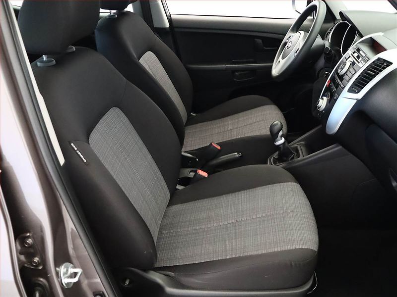 Kia Venga (2011) 1.4 CVVT, ČR,1.maj, Serv.kniha - fotka 7 z 14