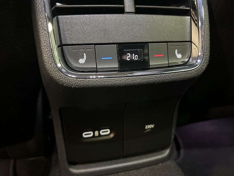 Škoda Octavia (2023) 2.0TDi DSG 4x4 Styl LED HUD TZ - fotka 26 z 34