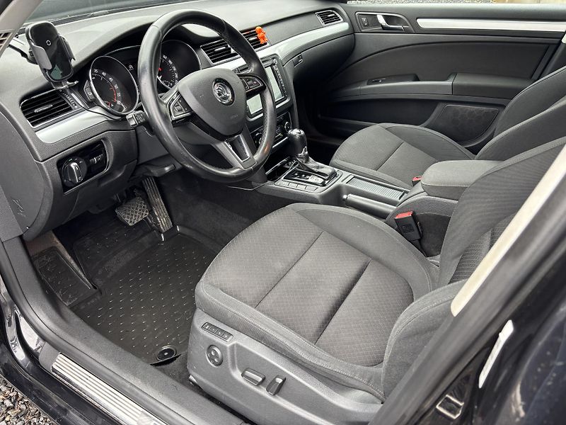 Škoda Superb (2014) 2.0TDI 125kW, DSG - fotka 8 z 14