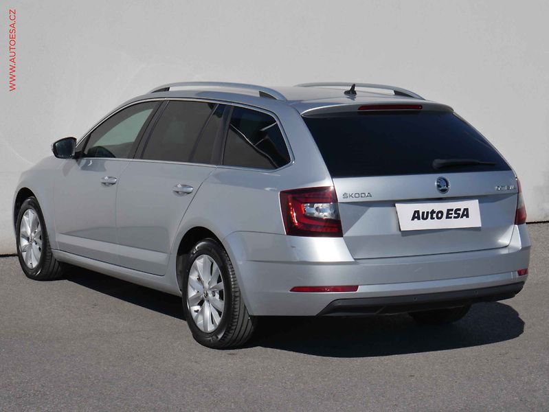 Škoda Octavia (2018) 1.6 TDi, Ambition, DSG, navi - fotka 6 z 24