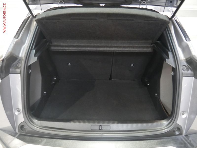 Peugeot 2008 (2020) 1.2PT, ČR, Active - fotka 7 z 17