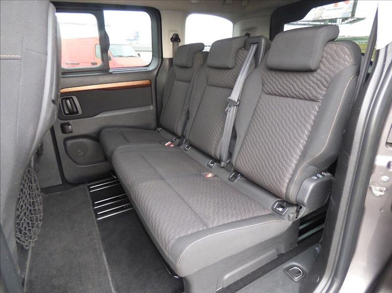 Toyota ProAce 2,0 130kw,automat  Family Comf - fotka 12 z 54