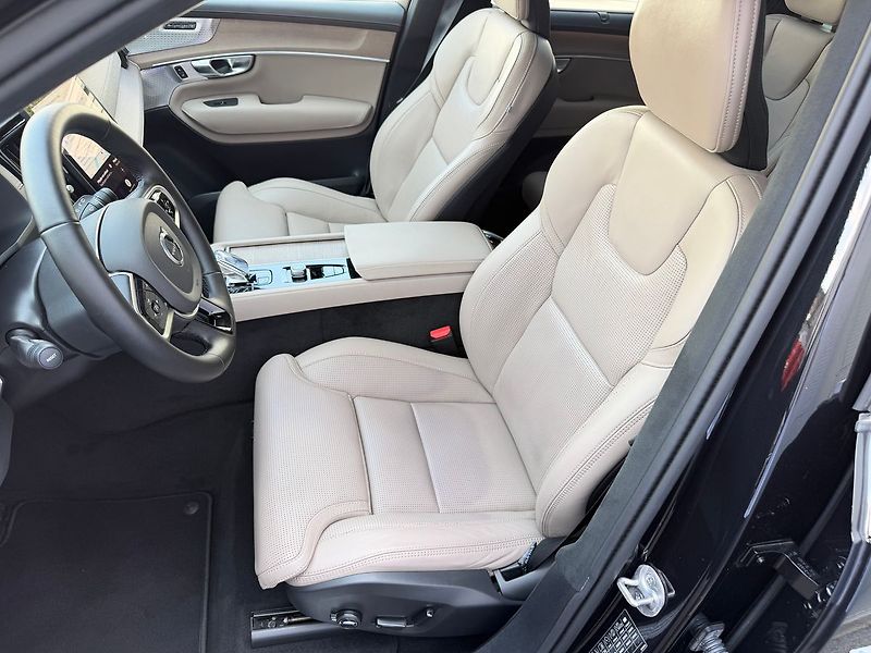 Volvo XC90 ULTRA T8, VZDUCH, B&W, VENTILA - fotka 12 z 26