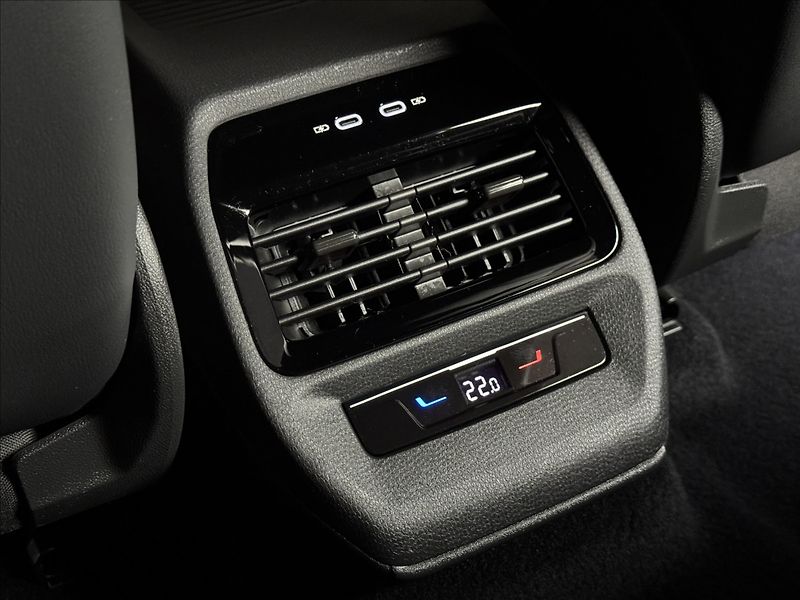 Volkswagen ID.4 Pro Tepelko Assist 360° Kamera - fotka 15 z 50