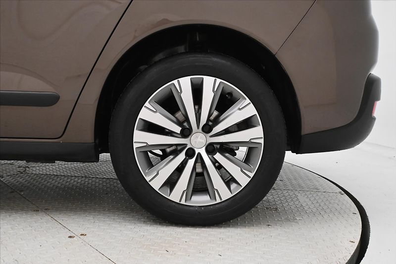 Peugeot 3008 1,6 HDI 88 kW AT TAŽNÉ Záruka - fotka 30 z 30