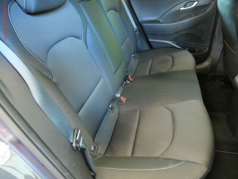 Hyundai i30 (2020) 1.4T-GDI, 1.maj,ČR, servis - fotka 12 z 20