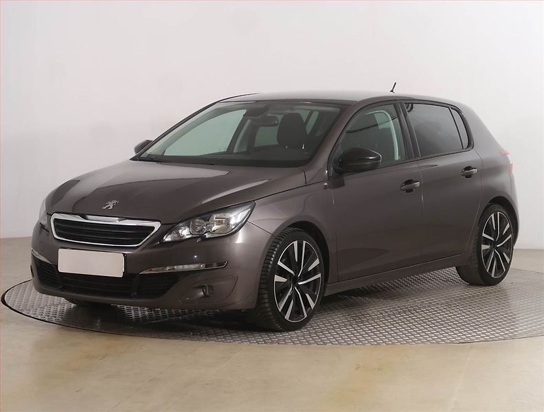 Peugeot 308 (2014) 1.6 HDi, Tempomat - fotka 2 z 13