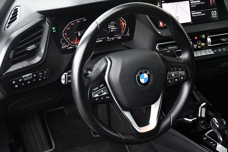 BMW Řada 2 218d LED NAVI REZERVACE - fotka 15 z 45
