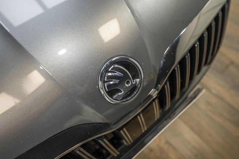 Škoda Superb 2.0 TDI 147 kW 4x4 L&K - fotka 32 z 38