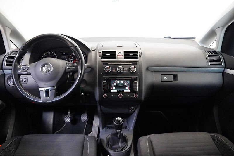 Volkswagen Touran - fotka 6 z 6