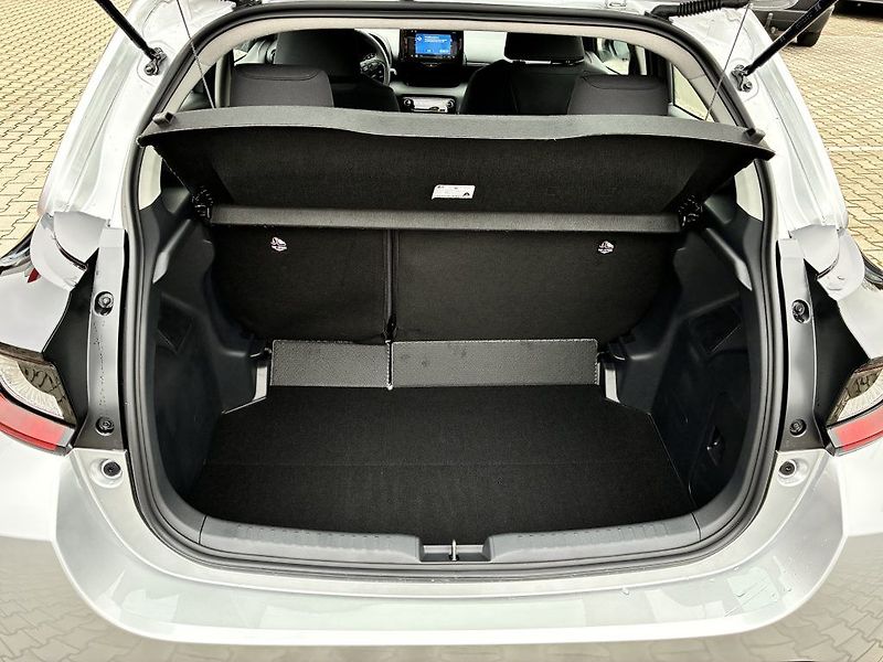 Toyota Yaris 1.5 Hybrid 116 Comfort - fotka 8 z 24