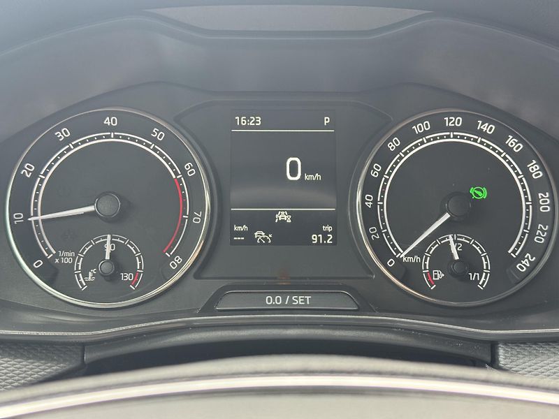 Škoda Kamiq (2021) 1.0TSi DSG Style, Kamera, ACC  - fotka 26 z 43