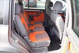 Volkswagen Touran 2,0 TDi,SERV.KN.,CROSS,7 MÍST. - náhled 14
