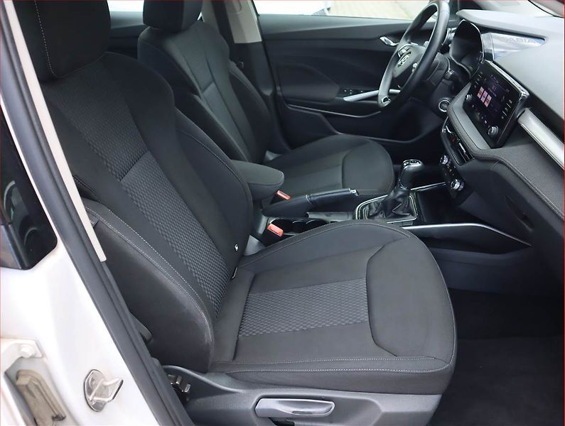 Škoda Fabia (2023) Ambition Plus 1.0 TSI, Automat - fotka 9 z 21