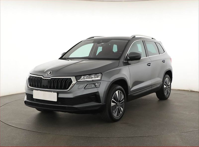 Škoda Karoq (2025) 1.5 TSI, Top Selection, FullLe - fotka 2 z 20