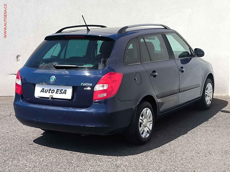 Škoda Fabia (2012) 1.4 16V, ČR, AC, tempo - fotka 4 z 16