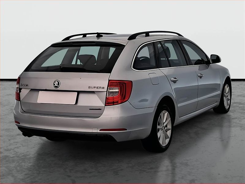 Škoda Superb (2013) 1.6 TDI, Navi, Tempomat - fotka 5 z 17