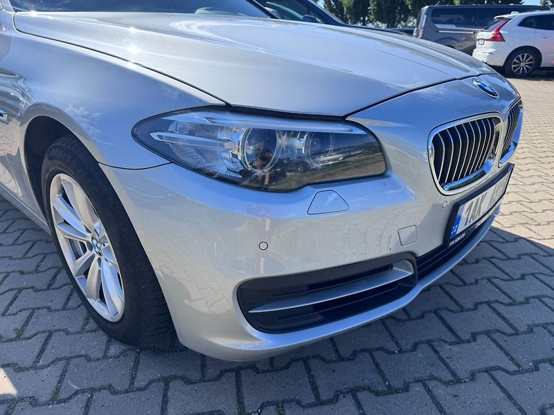 BMW Řada 5 (2014) XDRIVE 520D 2,0 140 KW 2. MAJ - fotka 10 z 47