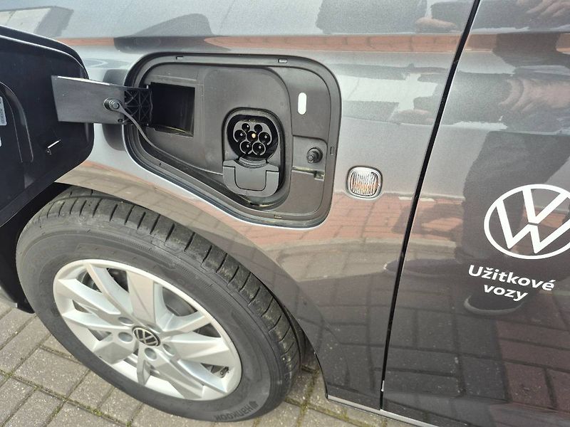 Volkswagen Caddy (2025) 1.5 TSI PHEV Life - fotka 7 z 22