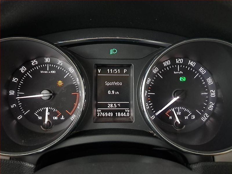Škoda Superb (2012) 2.0 TDI, 4X4, Automat, Navi - fotka 11 z 19