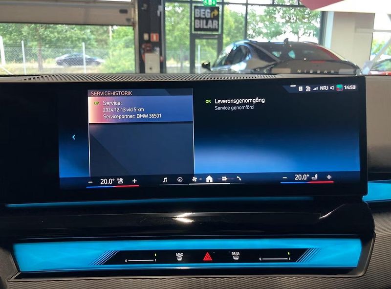 BMW i5 eDrive40 Touring M Ambient Taž - fotka 12 z 12