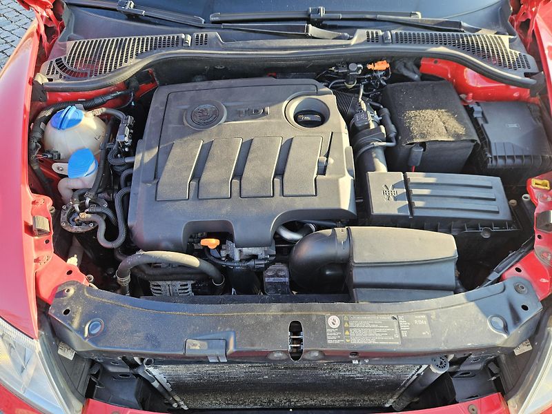 Škoda Octavia (2012) DSG, NOVÉ ROZVODY, SPLÁTKY  - fotka 19 z 23