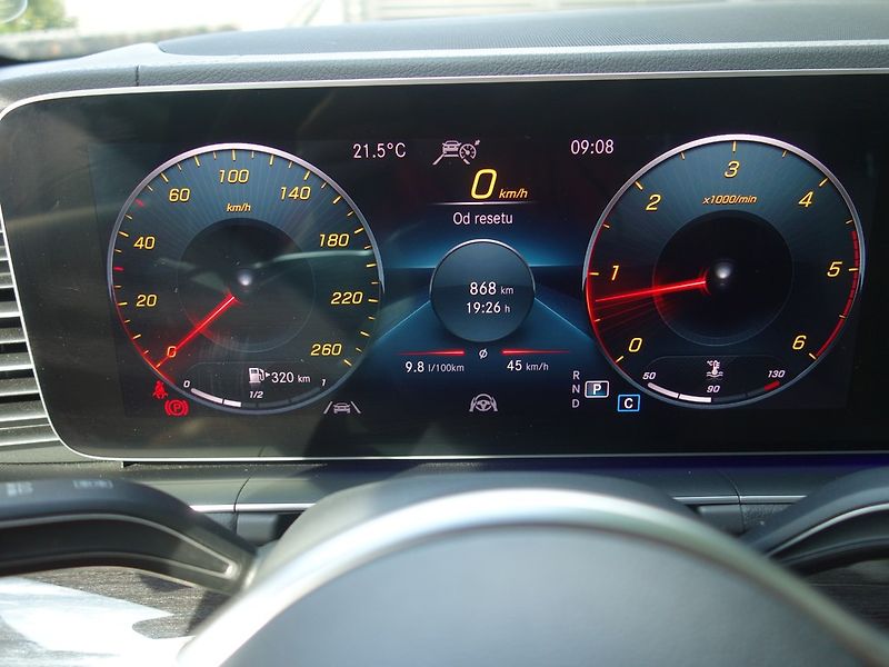 Mercedes-Benz GLS (2020) 350D*4M*WEBASTO*MASÁŽ*69000KM! - fotka 37 z 50