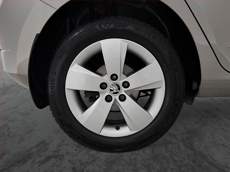 Škoda Fabia (2018) 1.0 TSI, ČR,1.maj - fotka 15 z 18