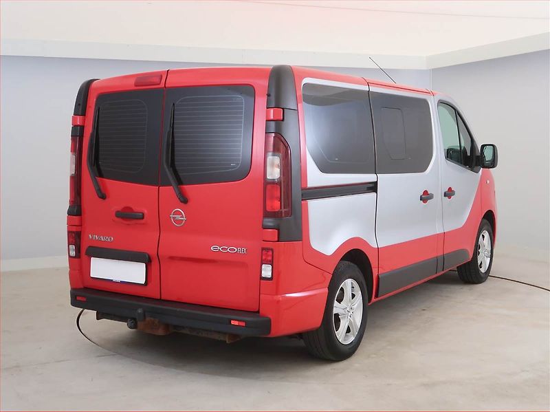 Opel Vivaro (2017) 1.6 CDTI, Bus, 8Míst, ČR, DPH - fotka 5 z 16