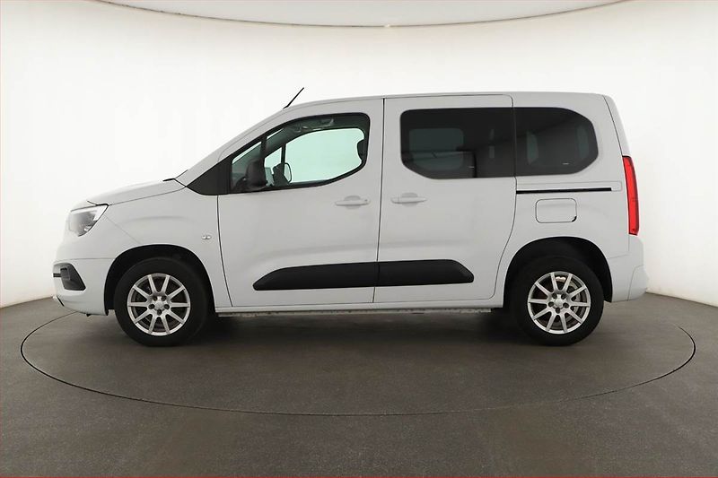 Opel Combo (2023) Edition 1.5 CDTI, 5Míst, ČR - fotka 3 z 20