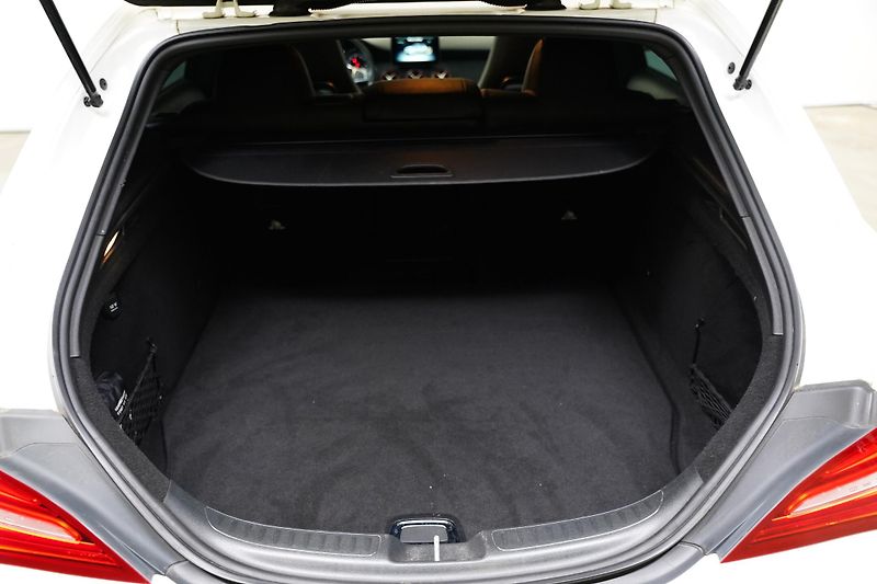 Mercedes-Benz CLA - fotka 25 z 30