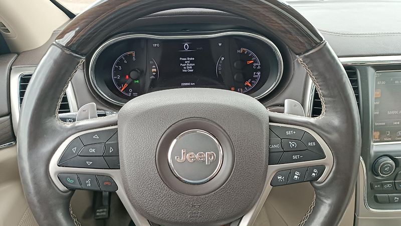 Jeep Grand Cherokee 3,0d Overland Nové v ČR - fotka 15 z 52