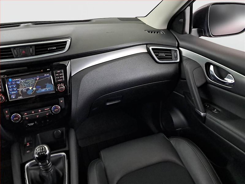 Nissan Qashqai (2018) Tekna 1.2 DIG-T, Serv.kniha - fotka 8 z 18