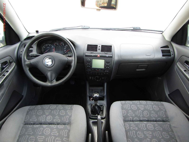 Seat Ibiza (1999) 1.4 i, AC, park.asist - fotka 8 z 16