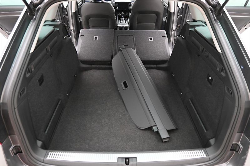 Škoda Superb 2,0 TDI 110 kW DSG STYLE Záruk - fotka 11 z 30
