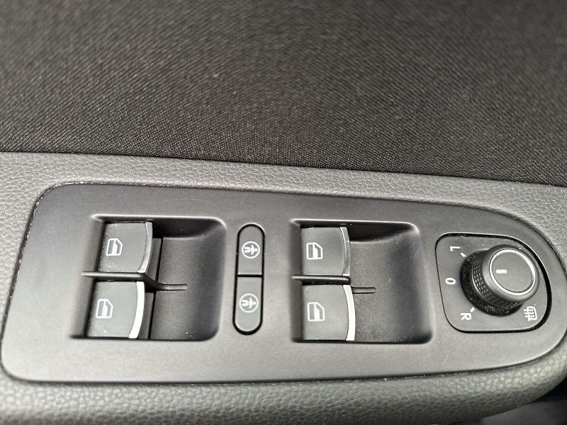 Seat Alhambra (2020) 2.0 TDI DSG Style - fotka 17 z 29