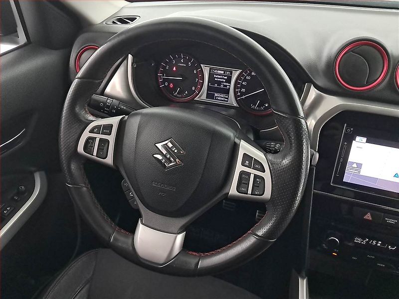 Suzuki Vitara (2018) Premium 1.4 BoosterJet, 4X4 - fotka 21 z 21