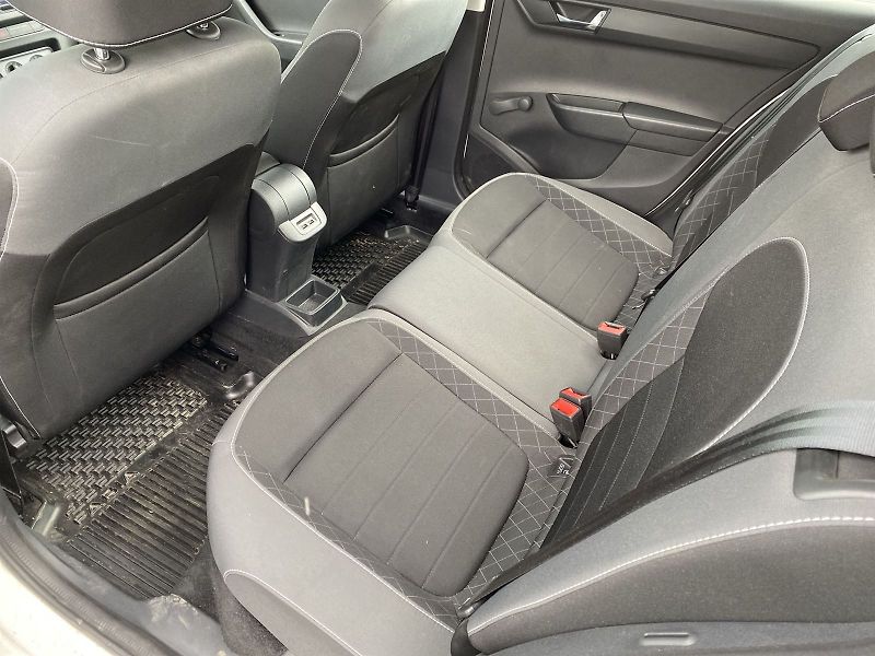 Škoda Fabia (2022) Combi 1.0 TSI Ambition Top - fotka 7 z 31
