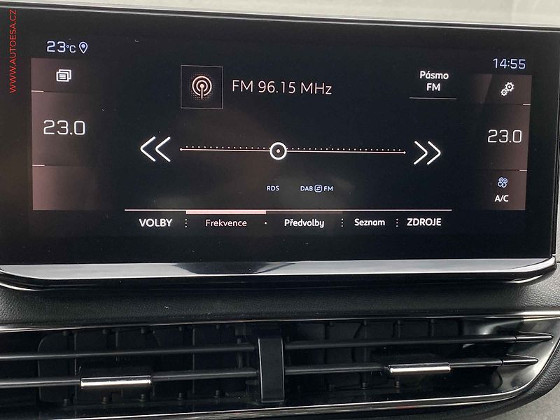 Peugeot 5008 (2023) 1.2 PT, GT, AT, LED, TZ - fotka 18 z 19