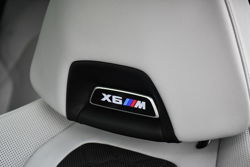 BMW X6 M COMPETITION PPF HK AKRAPOVIC - fotka 50 z 59