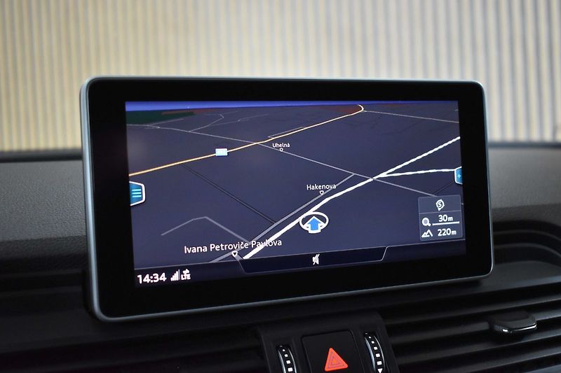 Audi Q5 40 TDI S-LINE* REZERVACE - fotka 25 z 38