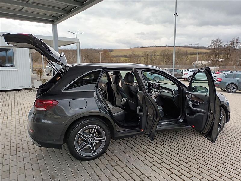 Mercedes-Benz GLC 2,0 300d,180kw,AMG,ČR,PANORAMA - fotka 9 z 39