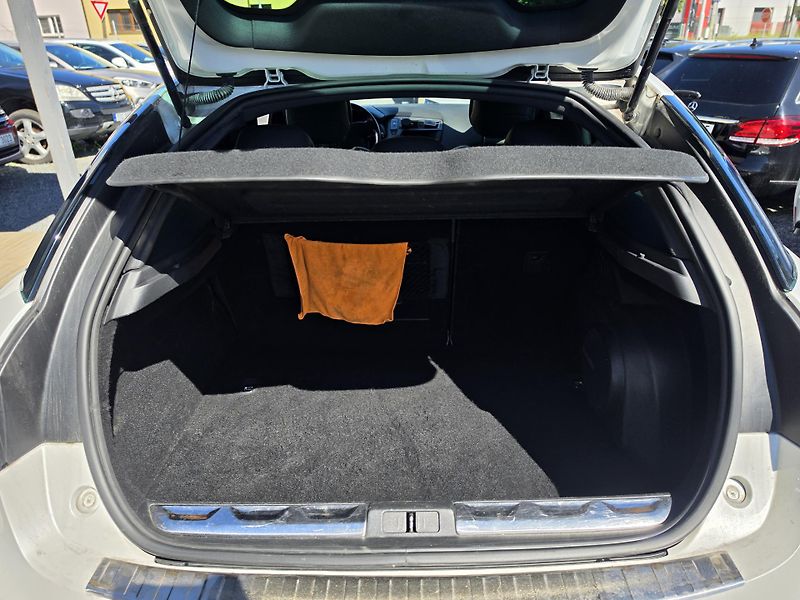 Citroën DS5 2 0 HDI Panorama Automat  - fotka 23 z 33