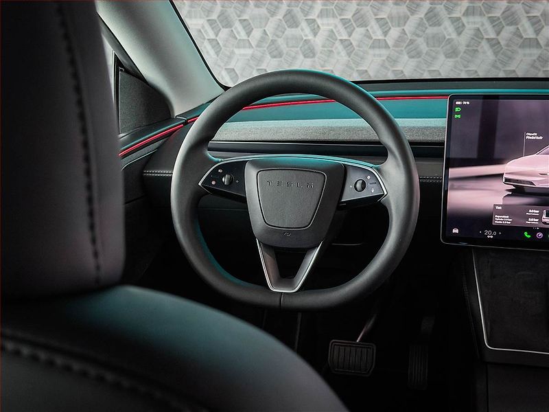 Tesla Model Y (2025) Long Range AWD 79kWh - fotka 14 z 21